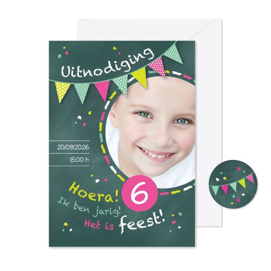 Uitnodiging kinderfeestje kriijtbord roze - Kaartimpressie