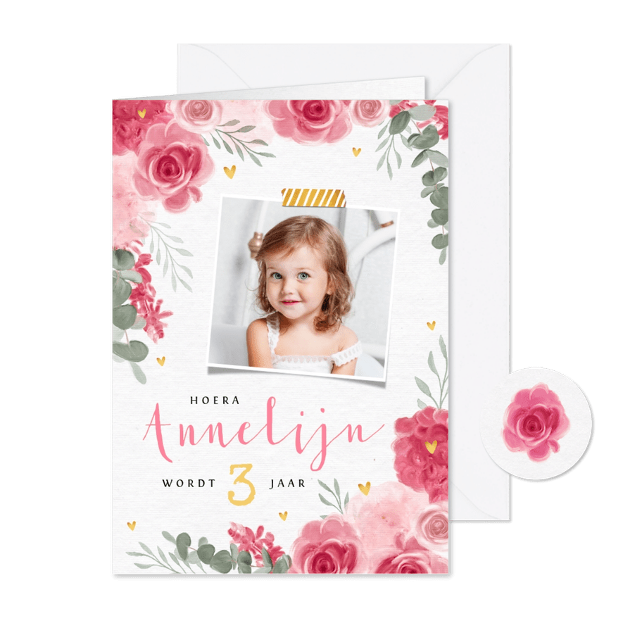 Uitnodiging kinderfeestje meisje bloemen hartjes goud - Kaartimpressie