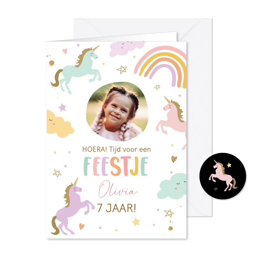 Uitnodiging kinderfeestje meisje eenhoorn en regenboog  - Kaartimpressie