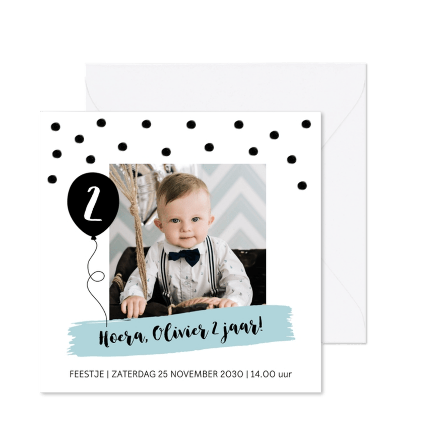 Uitnodiging kinderfeestje zwarte confetti ballon - Kaartimpressie