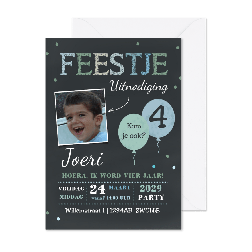 Uitnodiging krijtbord blauw met ballonnen - Kaartimpressie