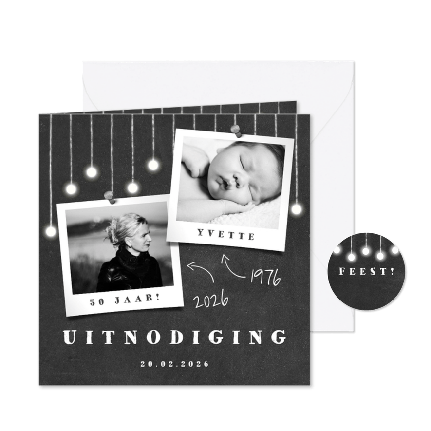 Uitnodiging krijtbord met hangende lampjes en foto's - Kaartimpressie