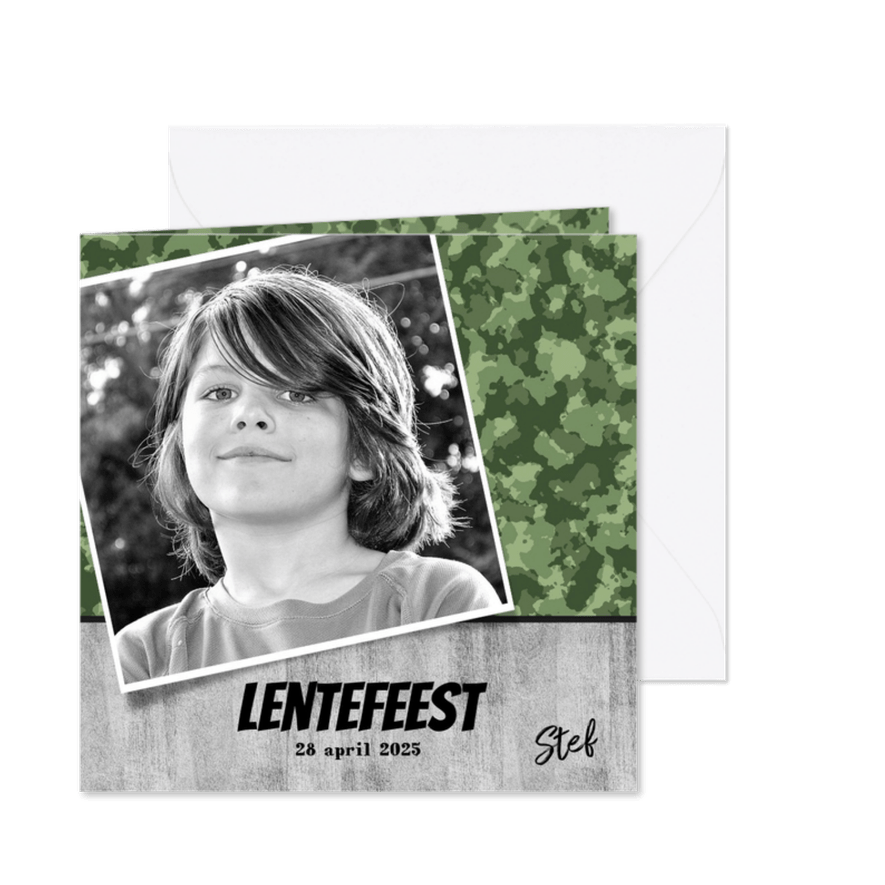 Uitnodiging lentefeest of communie stoere legerprint - Kaartimpressie