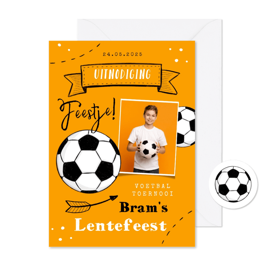 Uitnodiging lentefeest voetbal oranje foto stoer hip - Kaartimpressie