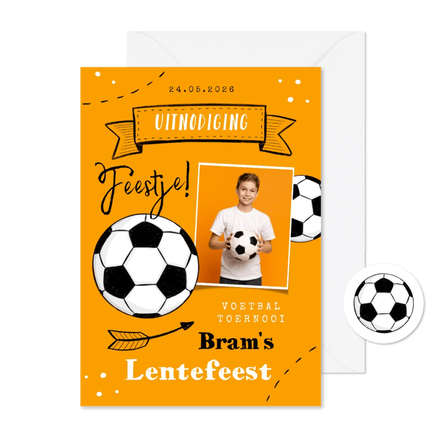 Uitnodiging lentefeest voetbal oranje foto stoer hip - Kaartimpressie