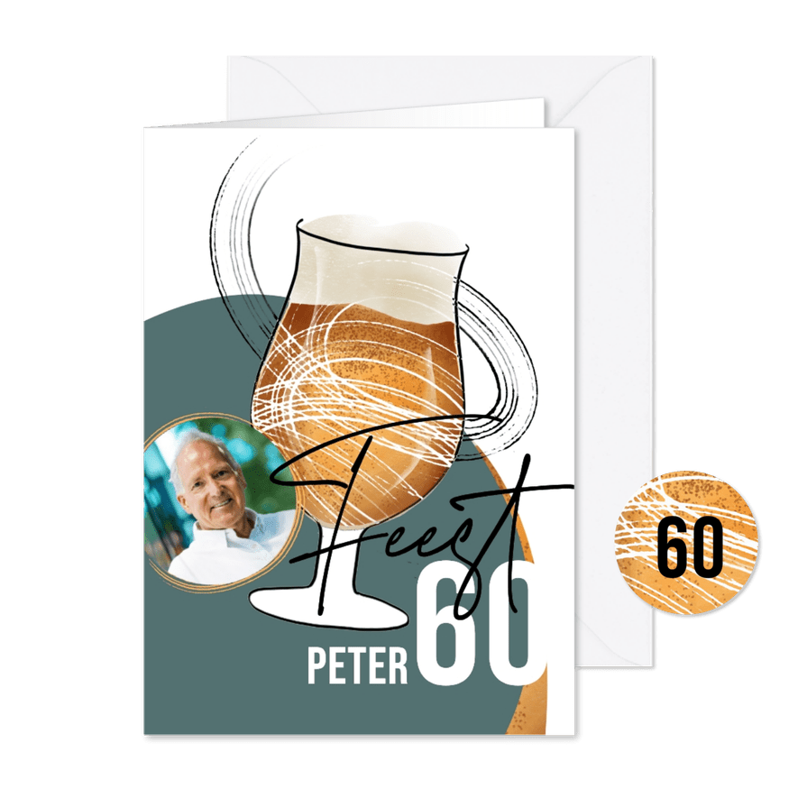 Uitnodiging man 60 met glas bier met patroon en foto - Kaartimpressie
