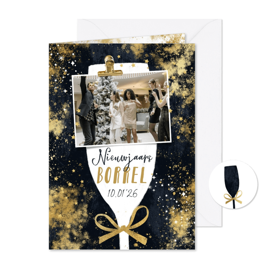 Uitnodiging nieuwjaarsborrel champagneglas foto goud sterren - Kaartimpressie