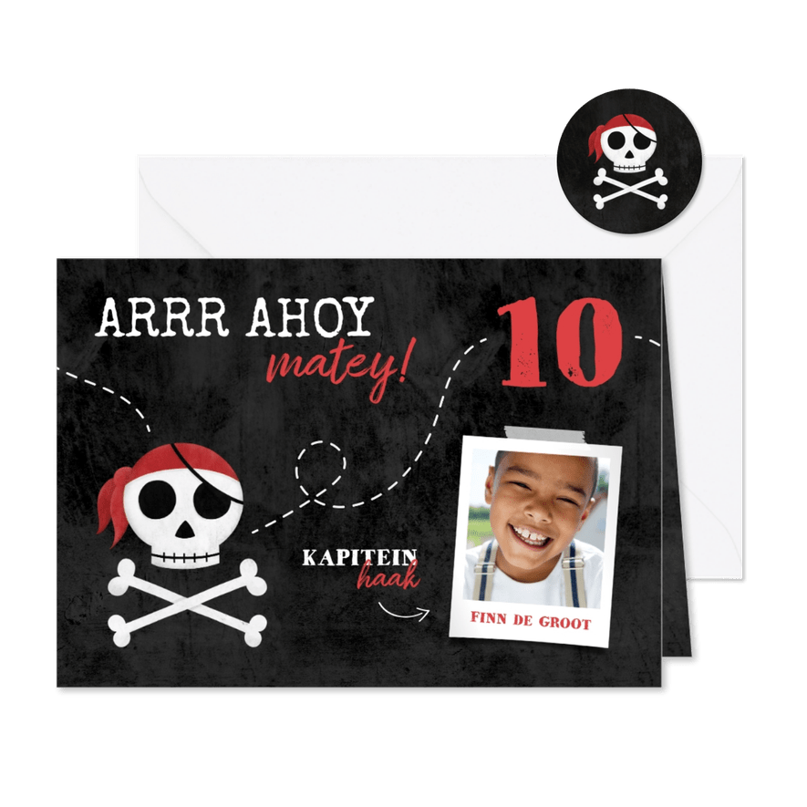 Uitnodiging piratenfeestje met schedel en foto - Kaartimpressie