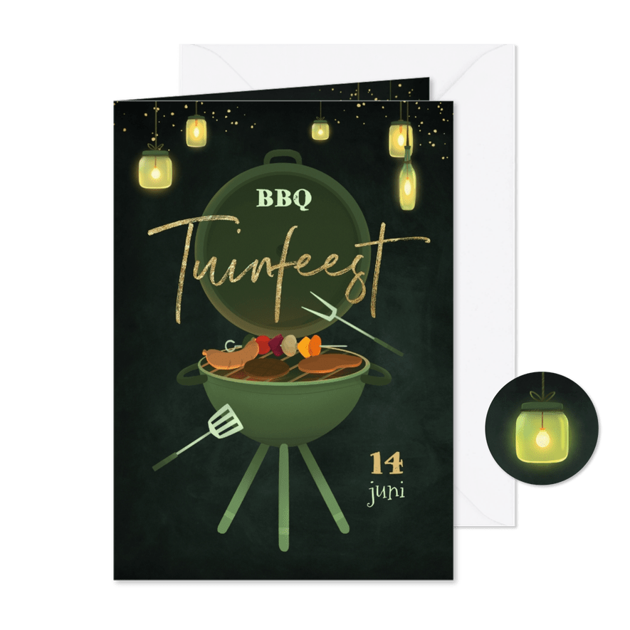 Uitnodiging tuinfeest BBQ lampjes krijtbord gezellig - Kaartimpressie