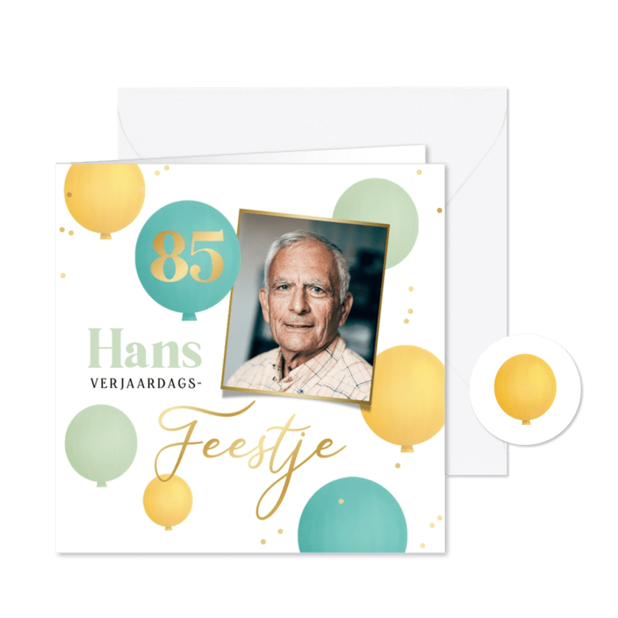 Uitnodiging verjaardagsfeest 85 jaar ballonnen confetti goud - Kaartimpressie