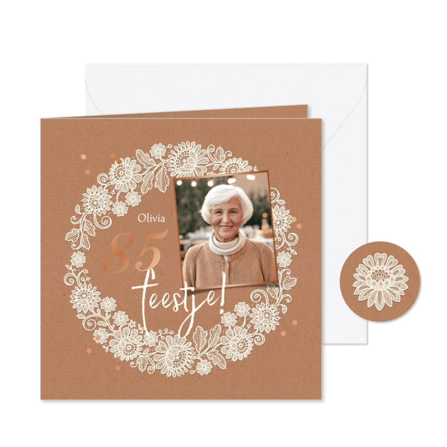 Uitnodiging verjaardagsfeest vrouw vintage kant kraft foto - Kaartimpressie