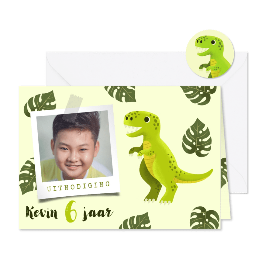 Uitnodiging voor een kinderfeestje met dino en blaadjes - Kaartimpressie