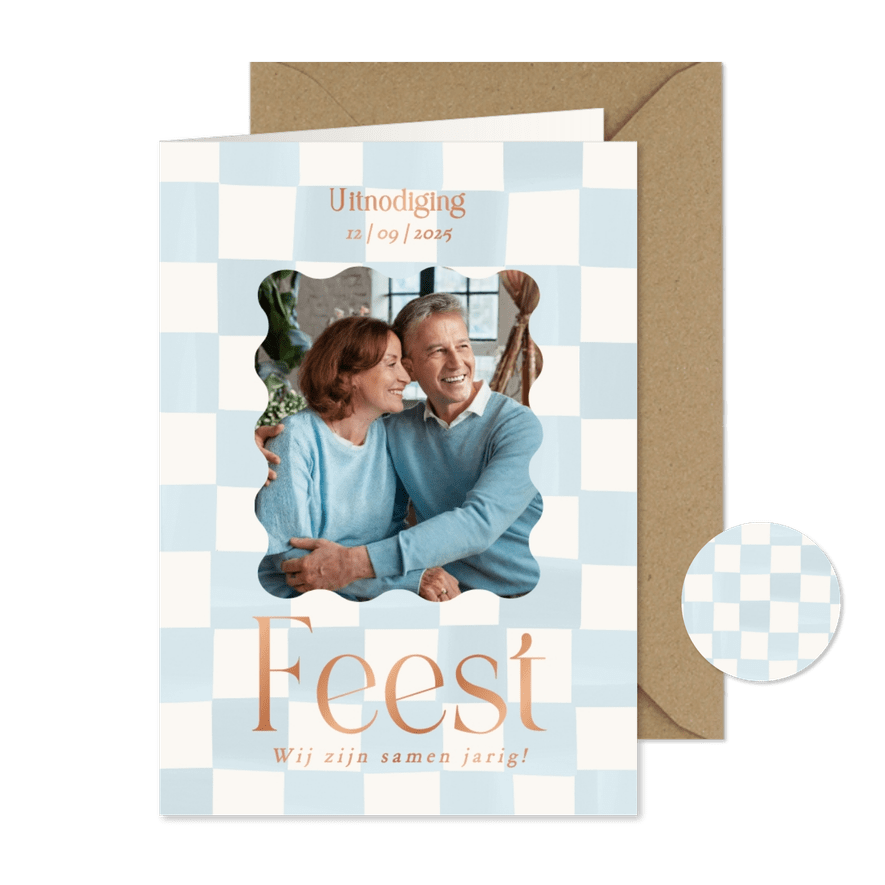 Uitnodigingen feest blauwe blokjes en koperfolie met foto - Kaartimpressie