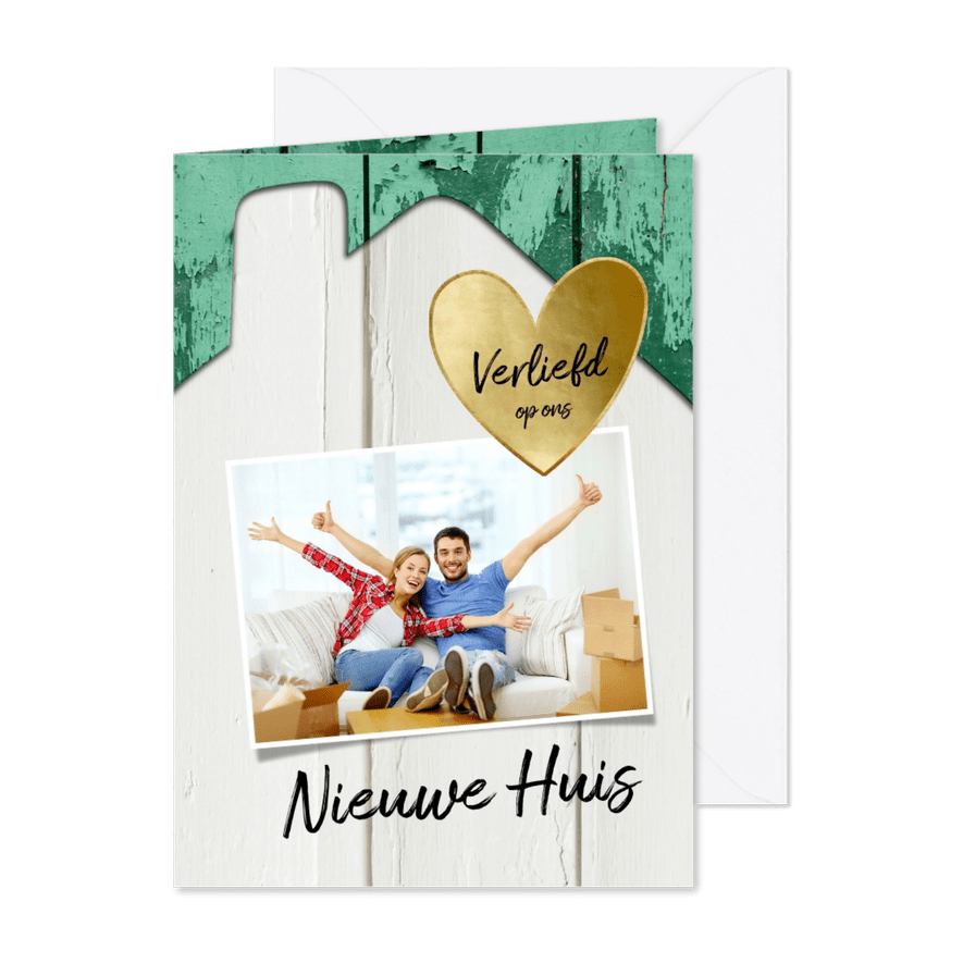 Verhuiskaart huis hout met oude groene verf, foto en hartje - Kaartimpressie