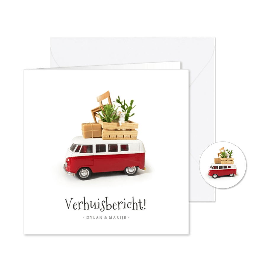 Verhuiskaart met een volkswagenbusje en spullen op dak - Kaartimpressie