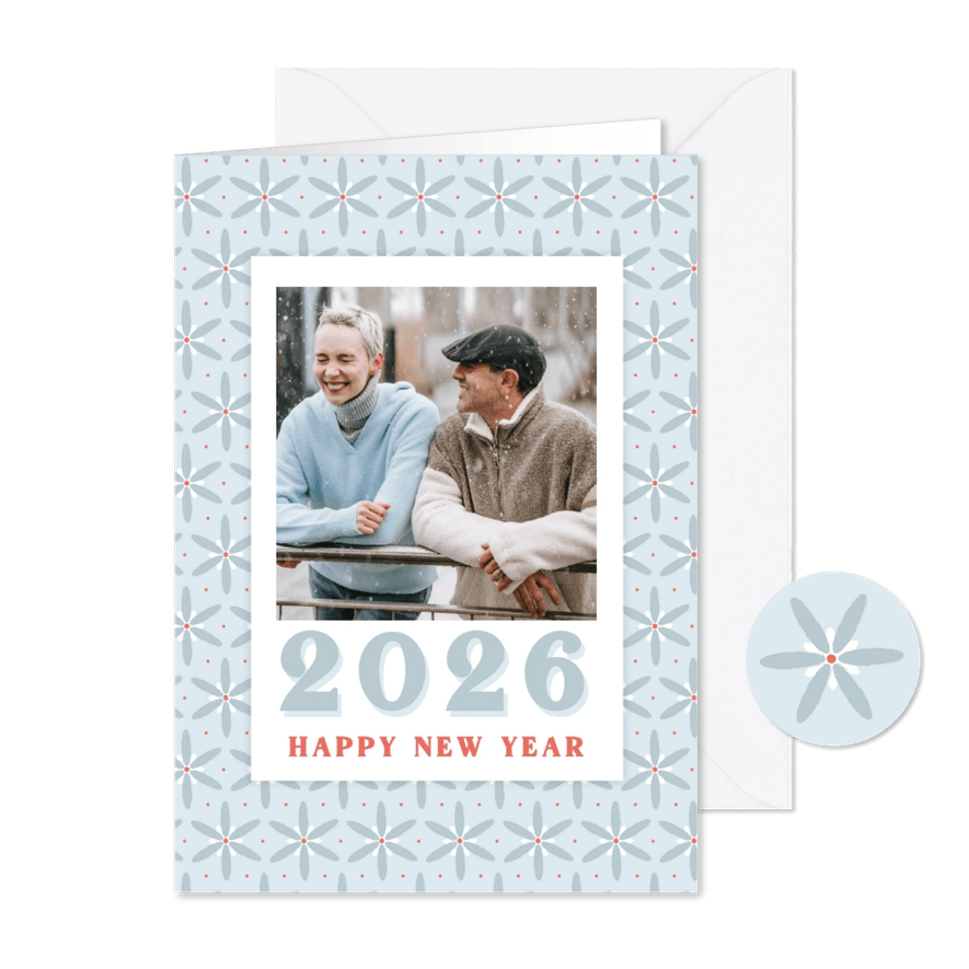 Vrolijke nieuwjaarskaart met foto op bloemen patroontje - Kaartimpressie