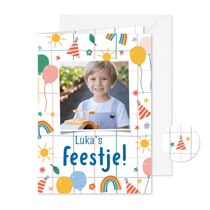 Vrolijke uitnodiging kinderfeestje foto ballon ster hoedje - Kaartimpressie
