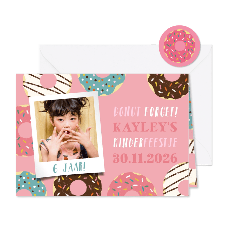 Vrolijke uitnodiging kinderfeestje met donuts en foto's - Kaartimpressie