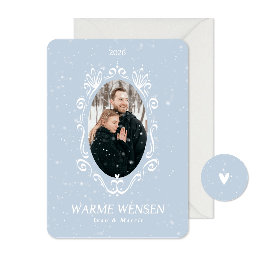 Winterse klassieke fotokaart met ornament kader en sneeuw - Kaartimpressie