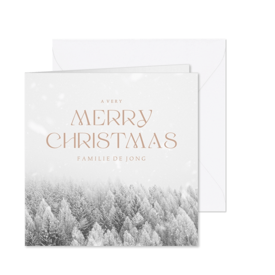 Witte kerstkaart met besneeuwde bomen en klassieke tekst - Kaartimpressie