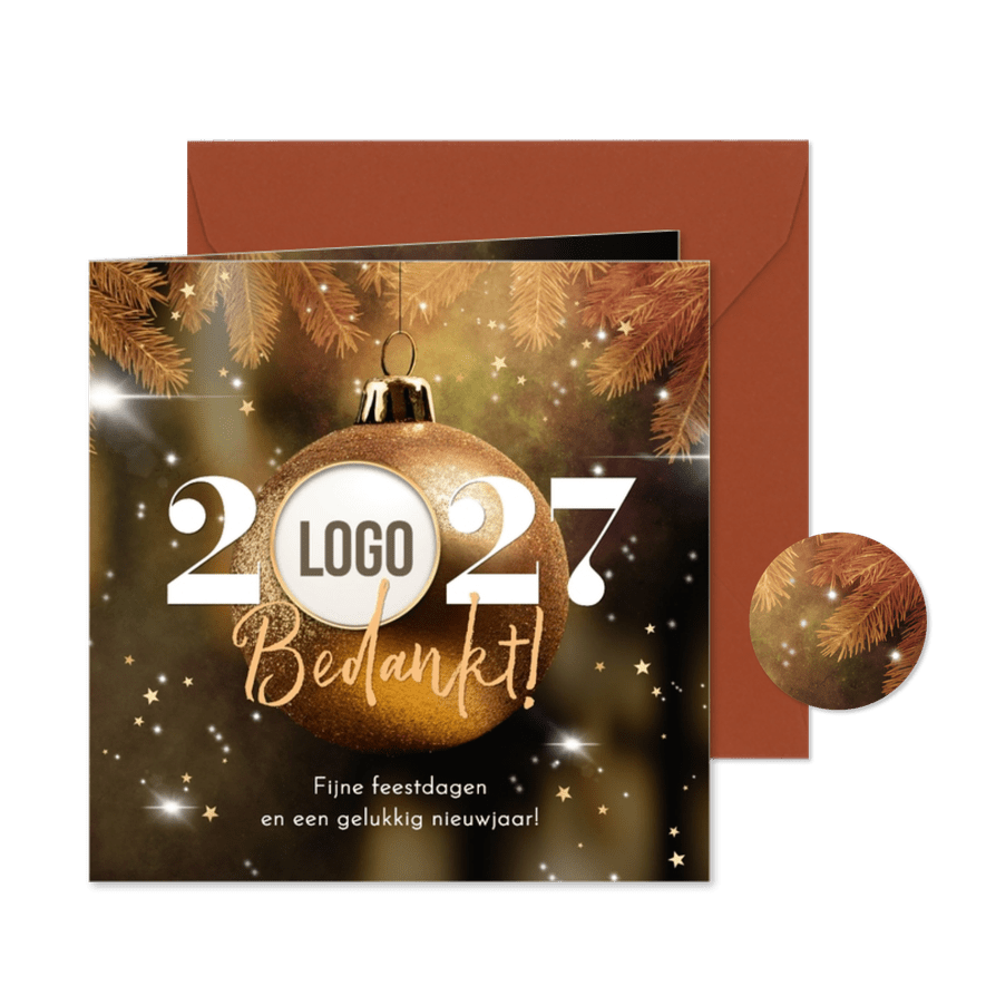 Zakelijke kerst nieuwjaarskaart kerstbal dennentakken logo - Kaartimpressie