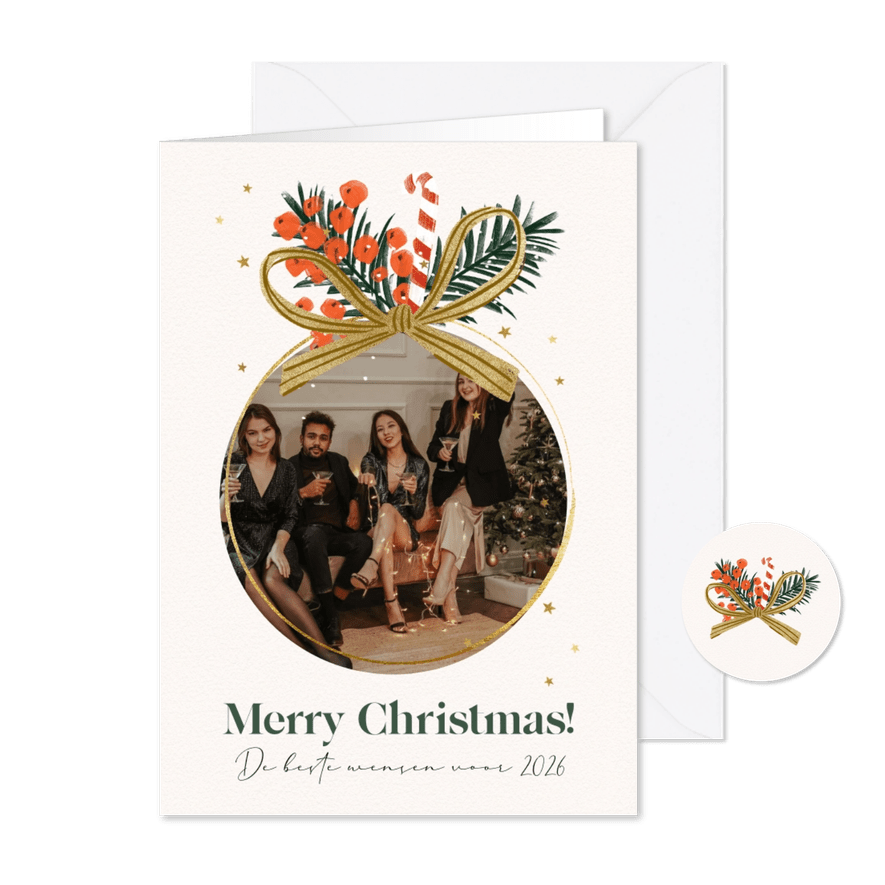 Zakelijke kerstkaart foto kerstbal kerstornament strik goud - Kaartimpressie