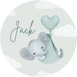 Lieve afbeelding van een babyolifantje op een sticker met naam van het kind