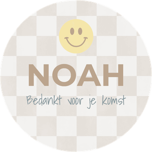 Genderneutraal ontwerp van een sticker voor een kinderfeestje, verjaardag, communie of traktatie.