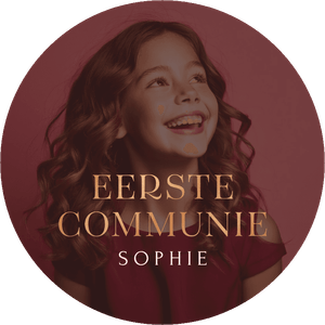 Ronde sticker met eigen foto voor eerste communie aandenken van een meisje. 