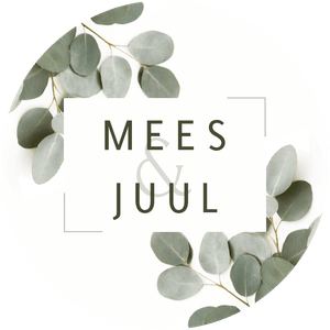 Stijlvolle sticker voor bedankt bruiloft of jubileum met bladeren en 2 namen.