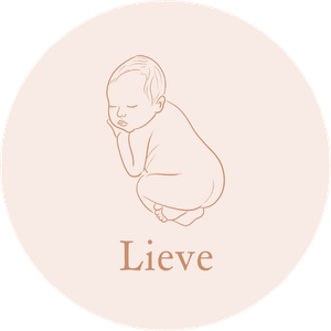 Sticker met een tekening van een baby en eigen naam, voor doopsuiker bijvoorbeeld.