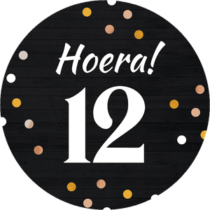 Gepersonaliseerde stickers traktatie met aanpasbare leeftijd, op zwarte achtergrond en confetti.