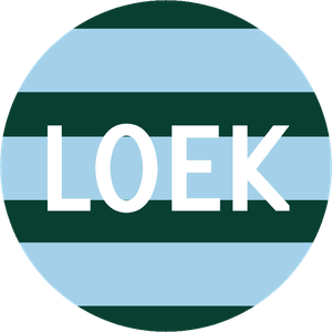 Sticker met naam en strepen voor een jongen, geschikt voor verjaardag, traktatie, geboorte, communie, enz.