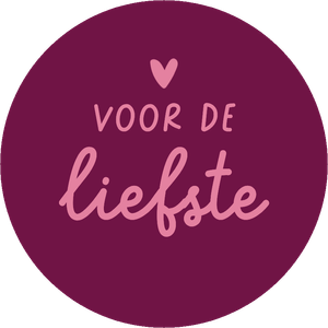 Een leuke en liefdevolle cadeausticker 'voor de liefste' met hartje. De kleuren zijn aanpasbaar.