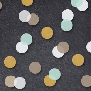 Gekleurde confetti krijtbord achtergrond