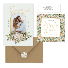 Trouwkaarten romantisch stijlvol bloemen klassiek boeket hartjes