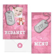 Stoere set in roze army stijl met fotos en legerplaatje