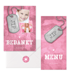 Stoere set in roze army stijl met fotos en legerplaatje