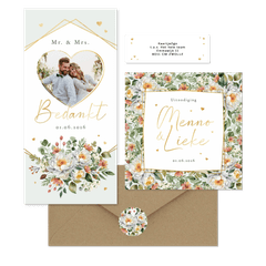 Trouwkaarten romantisch stijlvol bloemen klassiek boeket hartjes