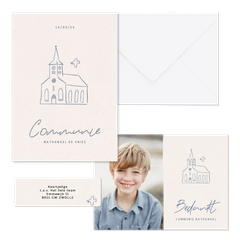 Communieset met illustratie van kerkje en duifje