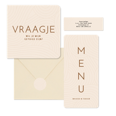 Moderne beige trouwset met golvende lijnen