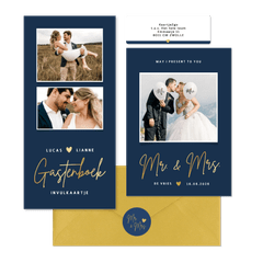 Eenvoudige donkerblauwe trouwset met goud