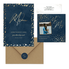 Donkerblauwe trouwset met gouden terrazzo 