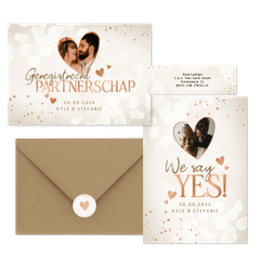 Beige trouwset met eucalyptus en hartjes