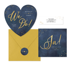 Klassieke donkerblauwe trouwset met goudfolie