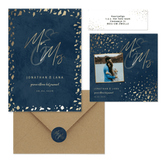 Donkerblauwe trouwset met gouden terrazzo 