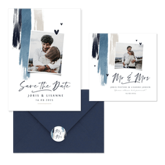 Trouwkaarten set met blauwe verf en hartjes