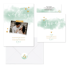 Waterverf trouwkaartenset in pastel groen met hartjes