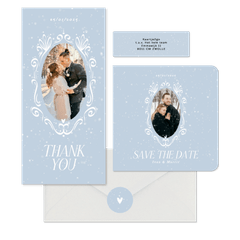Winter blauwe trouwkaartenset foto in kader en sneeuw