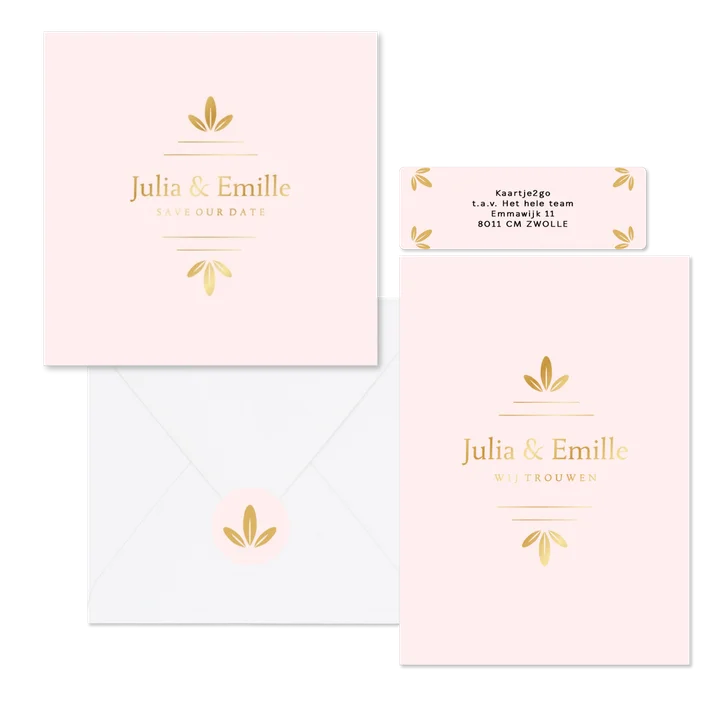 Elegante trouwset met gouden ornamenten